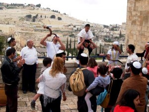 Zážitky a snímky z letošní studijní cesty po Izraeli uvede ve čtvrtek 23. dubna od 18 hodin v Městské knihovně Loket 